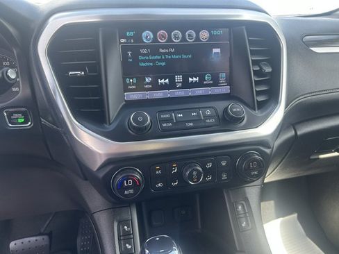 Used 2018 GMC Acadia SLT w/ LPO, Cargo Package FWD image 17