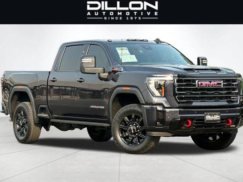 Used 2025 GMC Sierra 2500 AT4 AWD/4WD image 2