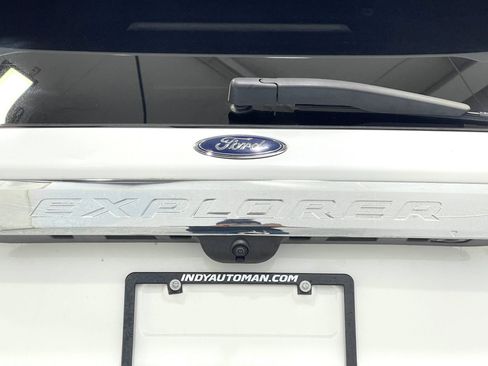 Used 2021 Ford Explorer Limited w/ Hybrid Equipment Group 310A AWD/4WD image 41