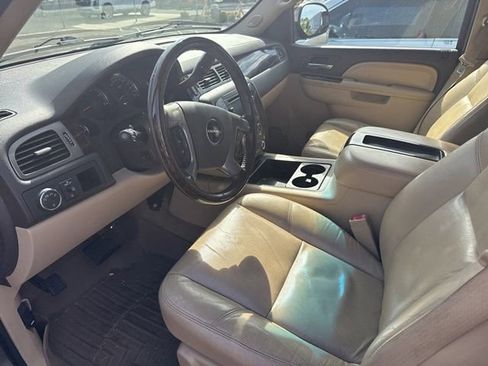 Used 2011 GMC Yukon XL Denali AWD/4WD image 7