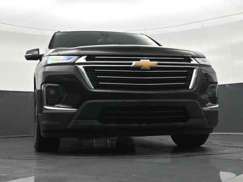 Used 2023 Chevrolet Traverse LT FWD image 30