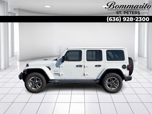 Used 2022 Jeep Wrangler Unlimited Sahara w/ Cold Weather Group AWD/4WD image 1