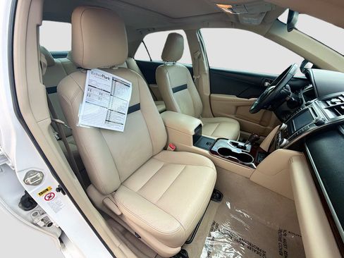 Used 2014 Toyota Camry XLE FWD image 30