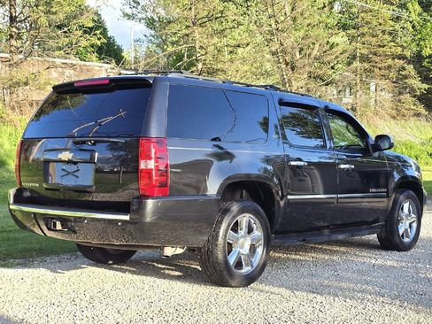 Used 2013 Chevrolet Suburban LTZ AWD/4WD image 9