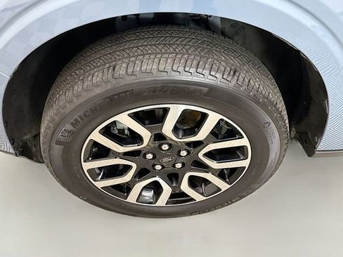 Used 2024 Ford Maverick Lariat image 30