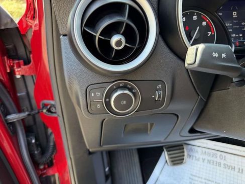 Used 2023 Alfa Romeo Stelvio Ti AWD/4WD image 25