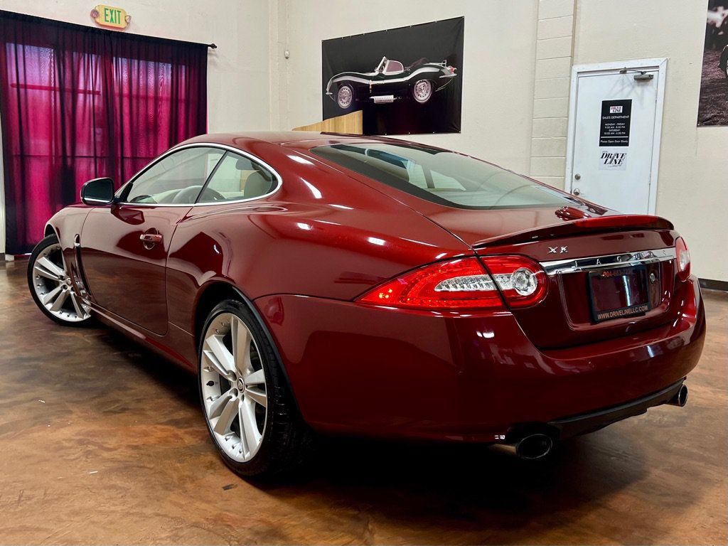 Used 2010 Jaguar XK Coupe RWD image 2