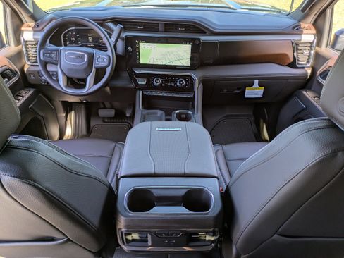 New 2025 GMC Sierra 2500 Denali w/ Denali Reserve Package AWD/4WD image 15
