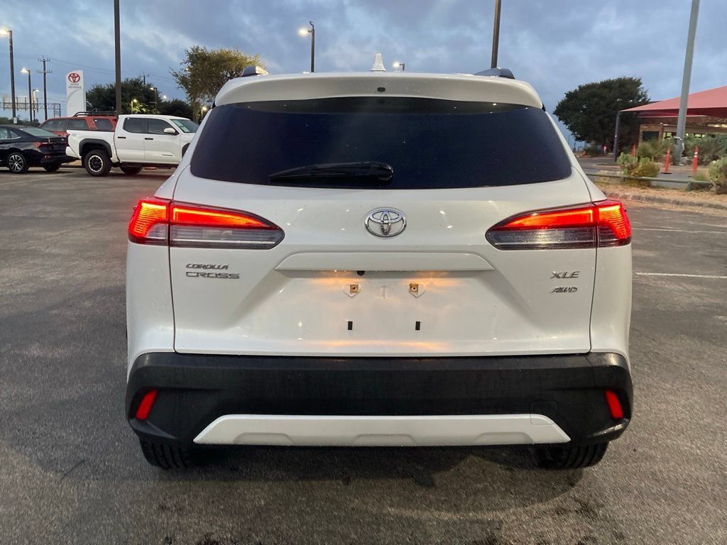 Certified 2022 Toyota Corolla Cross XLE AWD/4WD image 3