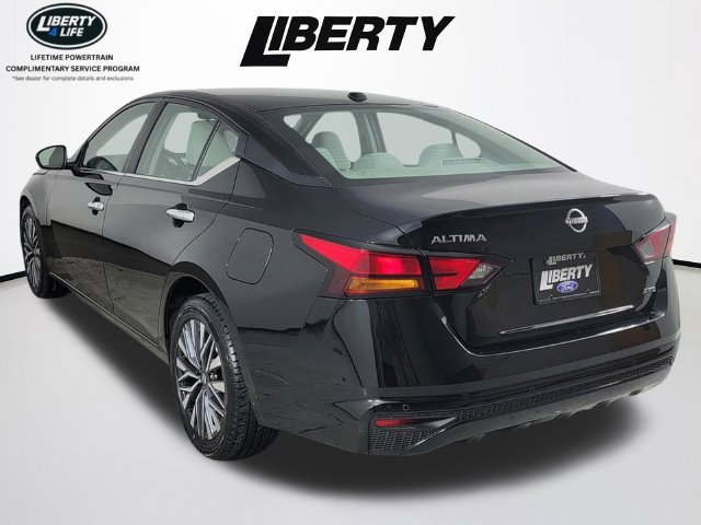 Used 2025 Nissan Altima 2.5 SV AWD/4WD image 5