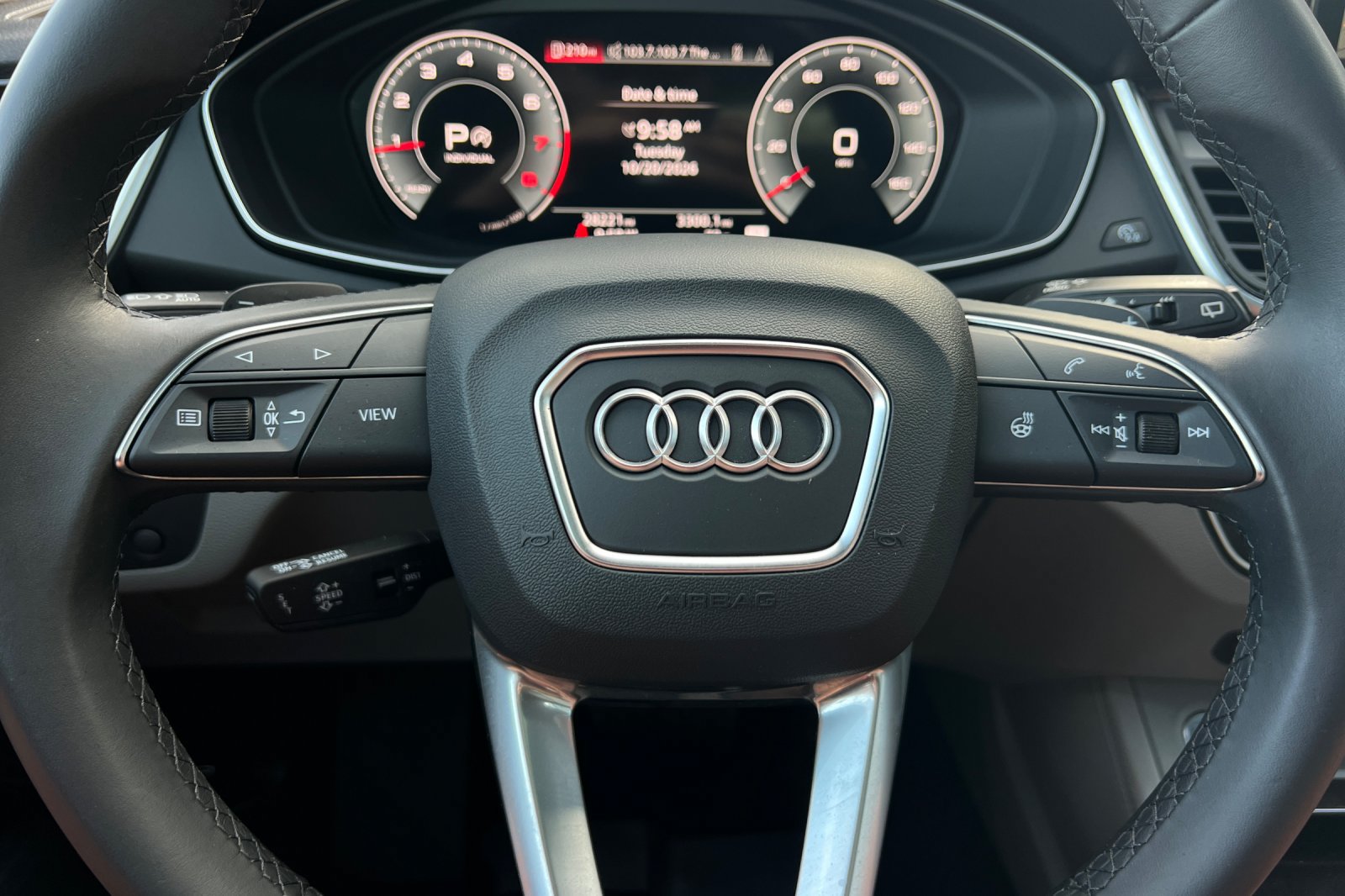 Used 2024 Audi Q5 2.0T Premium Plus w/ Premium Plus Package AWD/4WD image 32