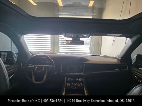 Used 2021 GMC Yukon Denali image 12