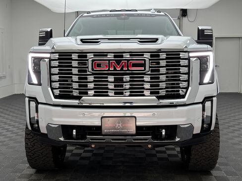 New 2026 GMC Sierra 2500 Denali w/ Denali Reserve Package AWD/4WD image 16