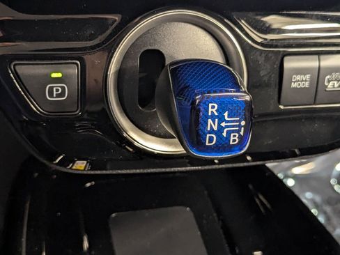 Used 2022 Toyota Prius Prime Limited image 16