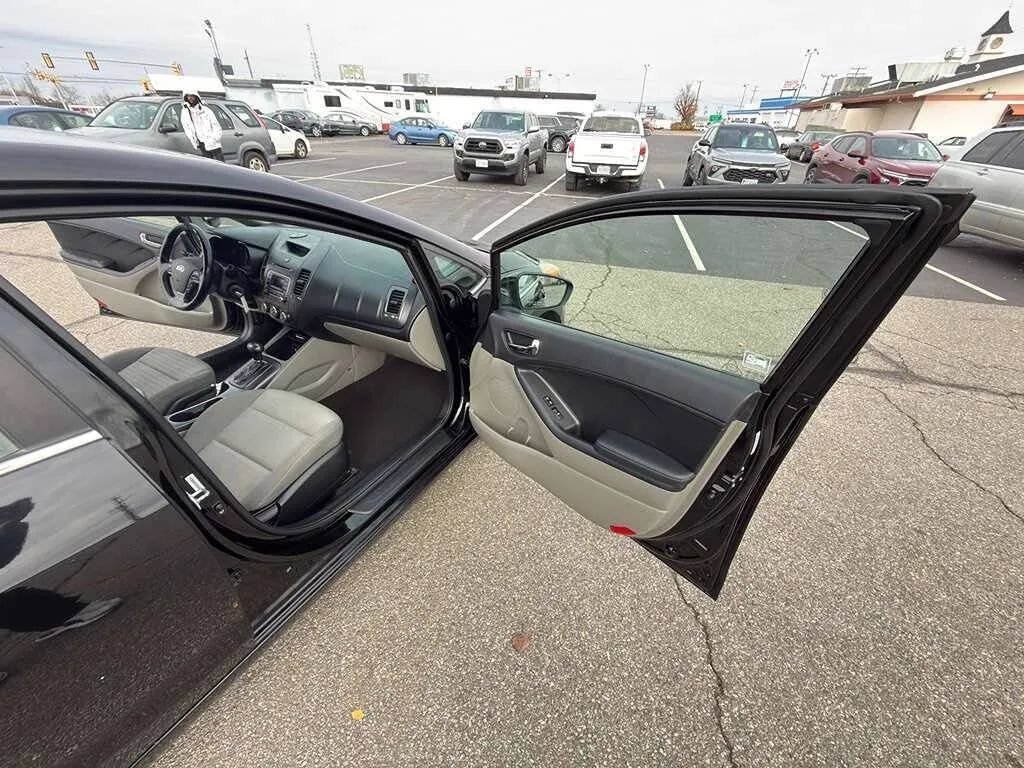 Used 2015 Kia Forte EX FWD image 31