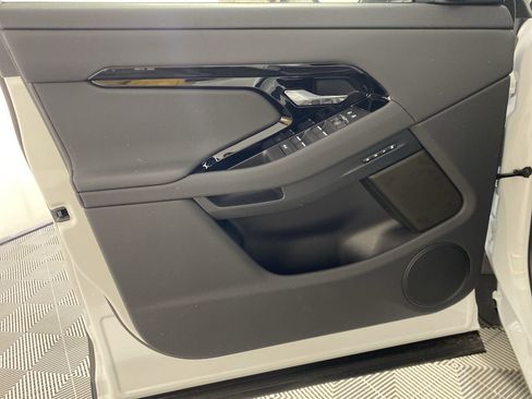 Used 2026 Land Rover Range Rover Evoque S image 17