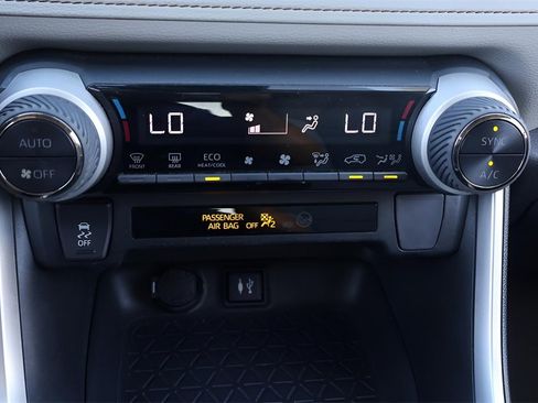 Certified 2019 Toyota RAV4 XLE Premium image 27