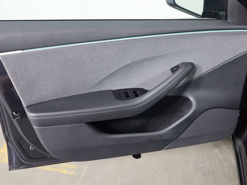 Used 2025 Tesla Model 3 Long Range RWD image 17