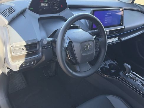 Used 2026 Toyota Prius Plug-In Hybrid FWD image 17