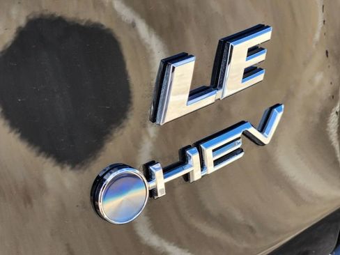 Used 2025 Toyota RAV4 LE image 7