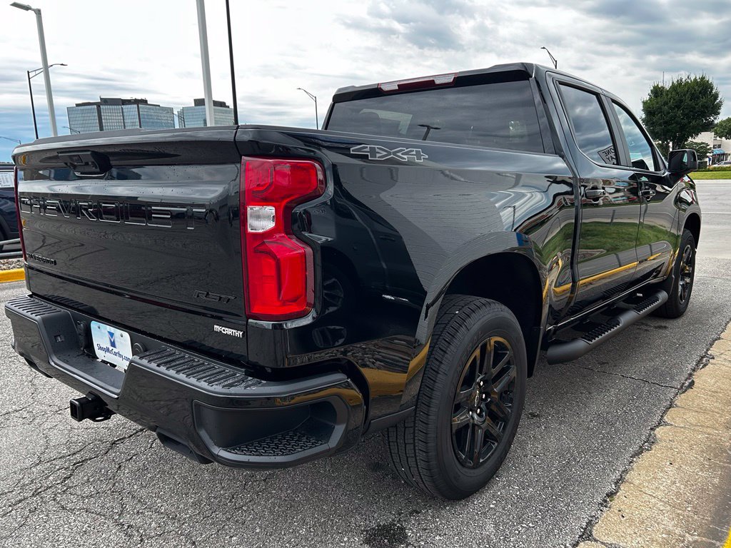 New 2026 Chevrolet Silverado 1500 RST w/ Dark Appearance Package AWD/4WD image 6