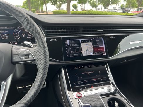 Certified 2025 Audi RS Q8 performance AWD/4WD image 31