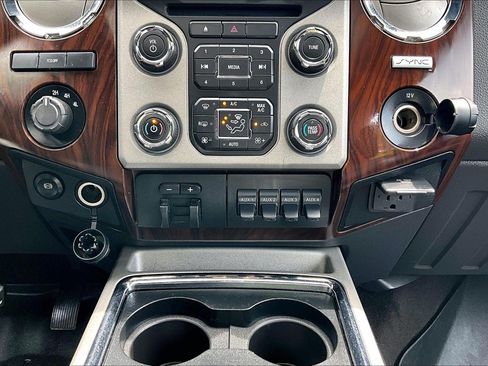 Used 2016 Ford F350 Lariat w/ Lariat Ultimate Package AWD/4WD image 23