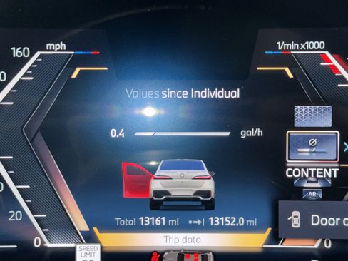 Used 2025 BMW 740i xDrive image 27