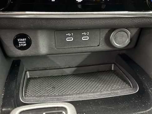 Used 2024 Nissan Rogue S FWD image 26