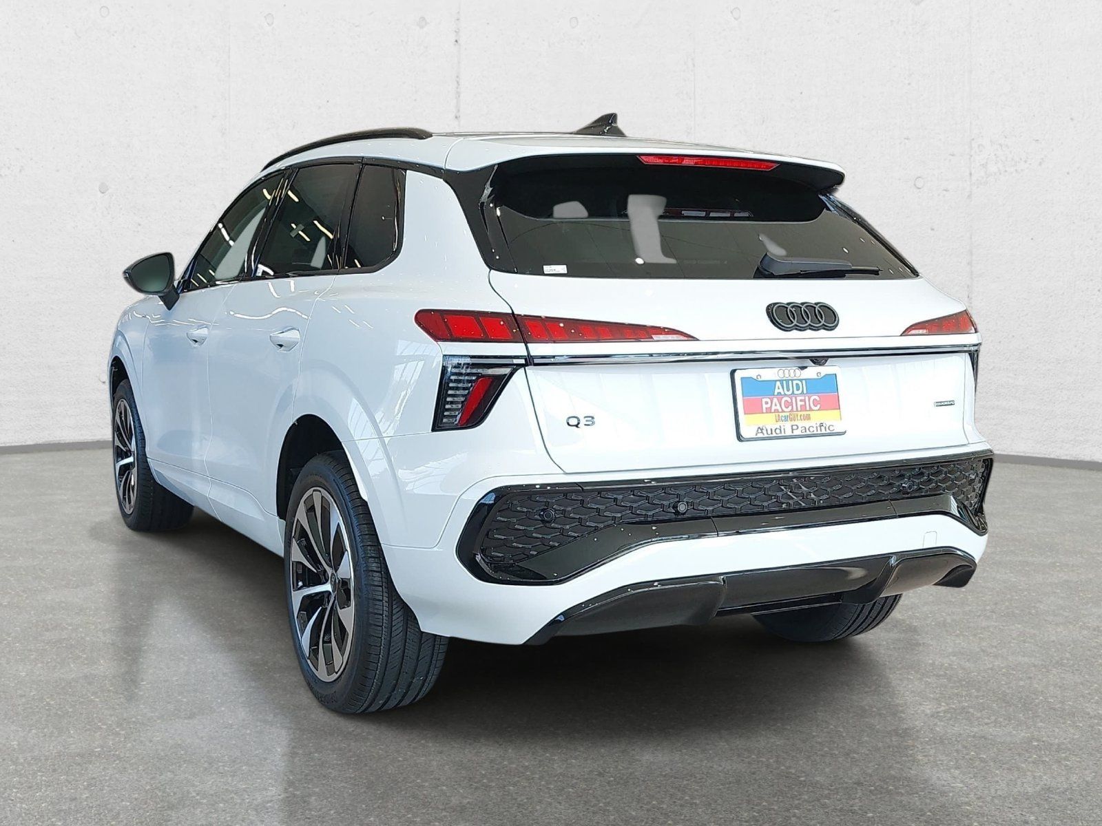 New 2026 Audi Q3 quattro 2.0T AWD/4WD image 7