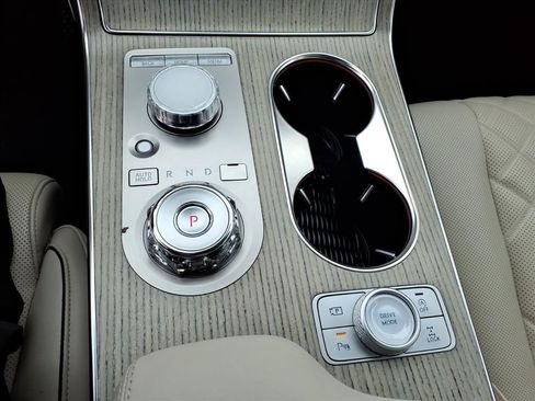 Used 2025 Genesis GV80 3.5T Prestige image 9