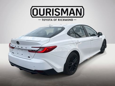 Certified 2025 Toyota Camry SE w/ Convenience Package image 7