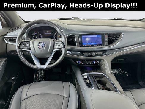 Used 2024 Buick Enclave Premium image 24