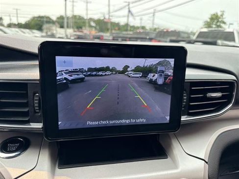 Certified 2023 Ford Explorer XLT w/ Equipment Group 202A AWD/4WD image 38