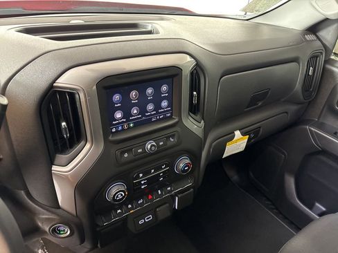 Used 2025 Chevrolet Silverado 1500 Custom image 29