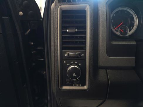 Used 2014 RAM 1500 Express w/ Black Ram 1500 Express Group AWD/4WD image 13