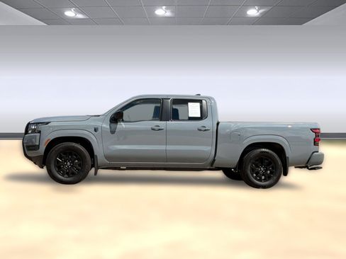 Used 2026 Nissan Frontier SV w/ All-Weather Content Package RWD image 2