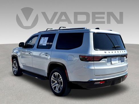 Used 2024 Jeep Wagoneer 4WD w/ Premium Group I image 27