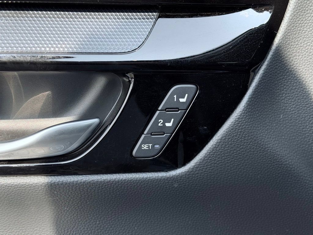 Used 2024 Honda CR-V EX-L image 15