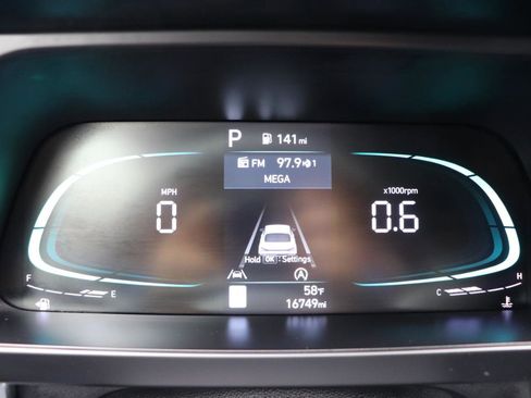 Used 2024 Hyundai Elantra SE FWD image 23