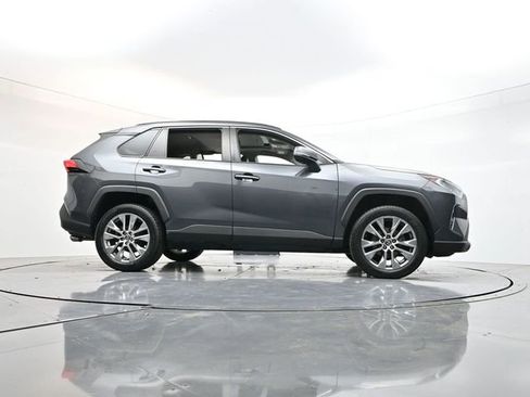 Used 2020 Toyota RAV4 XLE Premium image 34