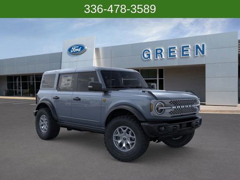 New 2025 Ford Bronco Badlands image 7