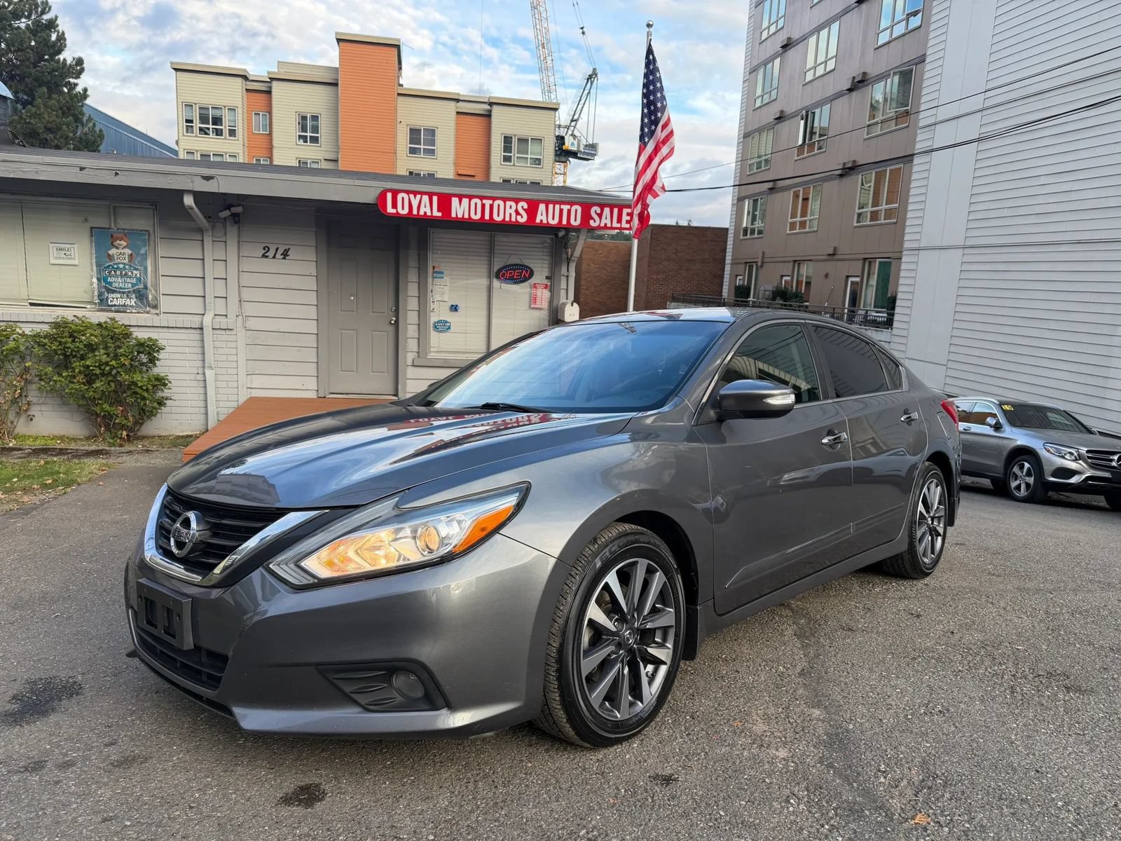 Used 2016 Nissan Altima 2.5 SV w/ Convenience Package FWD image 3