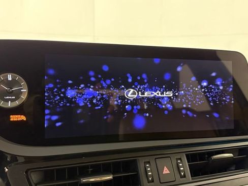 Certified 2025 Lexus ES 300h w/ Premium Package image 20