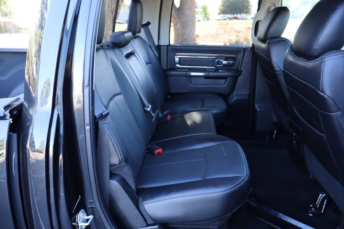 Used 2018 RAM 1500 Laramie w/ Convenience Group AWD/4WD image 21