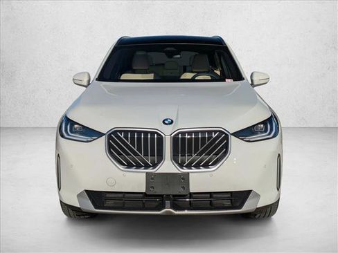 Used 2025 BMW X3 xDrive30i w/ Convenience Package image 2