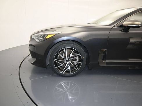 Used 2023 Kia Stinger GT-Line w/ Sun & Sound Package RWD image 9