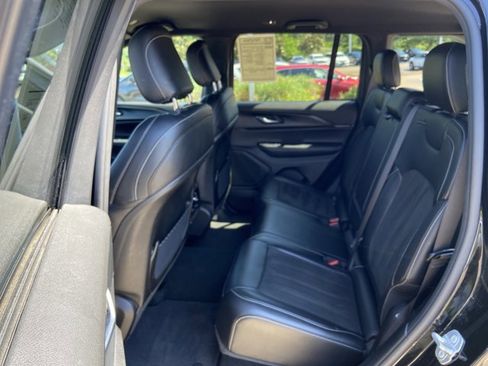 Used 2025 Jeep Grand Cherokee Altitude AWD/4WD image 49