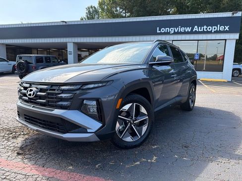 Used 2025 Hyundai Tucson SEL FWD image 1
