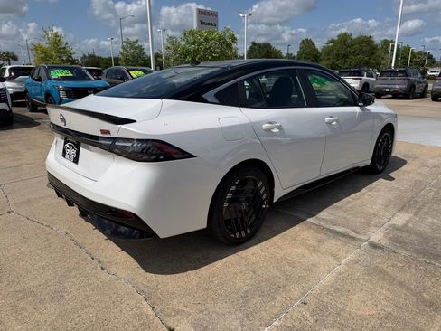 New 2026 Nissan Sentra SR FWD image 5